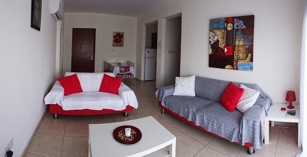 Melpo Court Apartamento Geroskipou Exterior foto