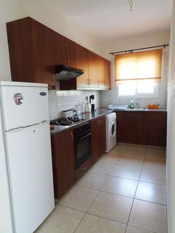Melpo Court Apartamento Geroskipou Exterior foto