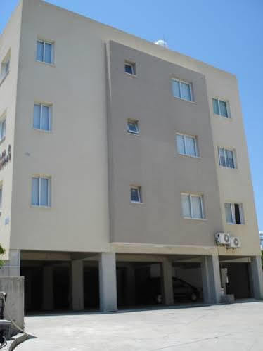 Melpo Court Apartamento Geroskipou Exterior foto